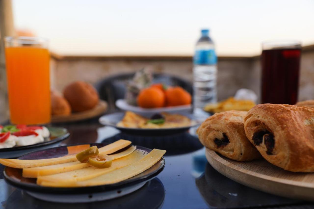 King Tout Hotel Pyramids View Cairo Exterior foto